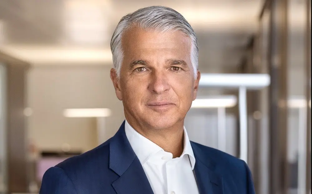 UBS: Αποχωρεί τον Απρίλιο του 2027 ο CEO Ερμότι - Ξεκινά η κούρσα διαδοχής