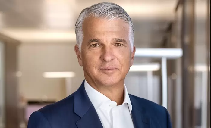 UBS: Αποχωρεί τον Απρίλιο του 2027 ο CEO Ερμότι - Ξεκινά η κούρσα διαδοχής