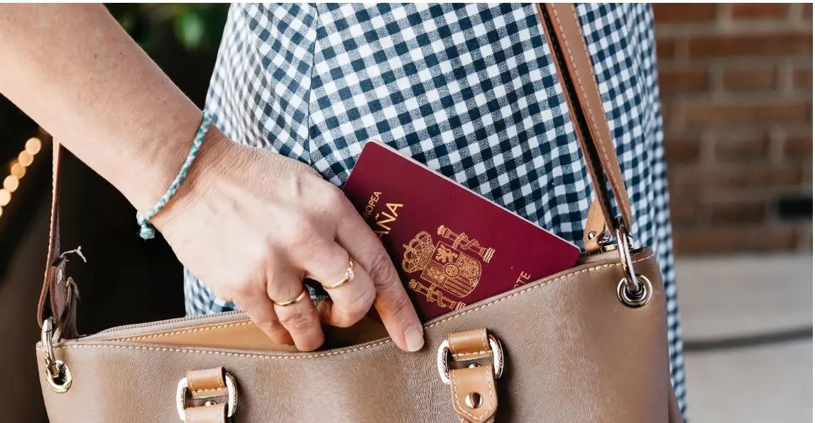 Το ισχυρότερο διαβατήριο του κόσμου: Ανατροπή στην κορυφή της λίστας