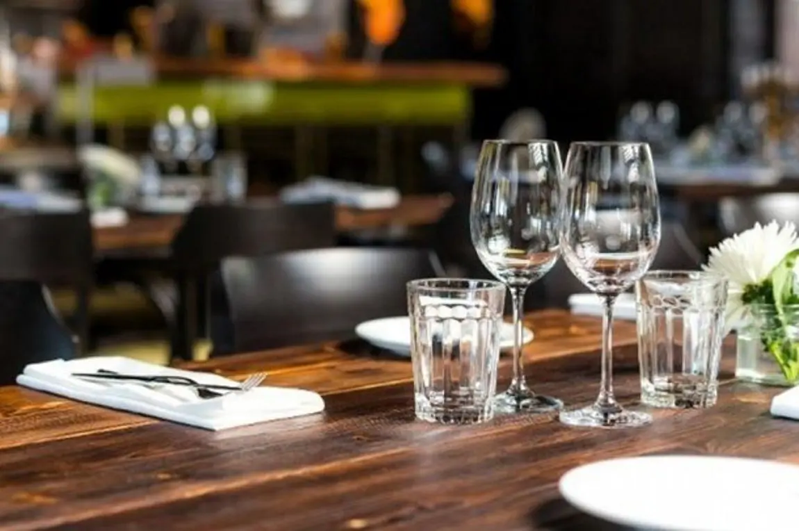 Άνοδος 31,9% στις υπηρεσίες καταλύματος και εστίασης