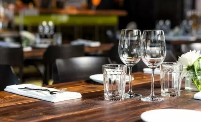 Άνοδος 31,9% στις υπηρεσίες καταλύματος και εστίασης