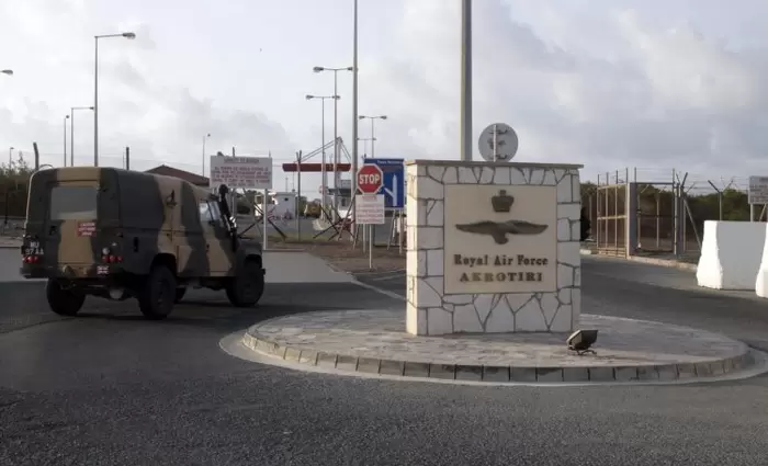 Εκδίδουν τίτλους ιδιοκτησίας σε πρόσφυγες οι Βρετανικές Βάσεις