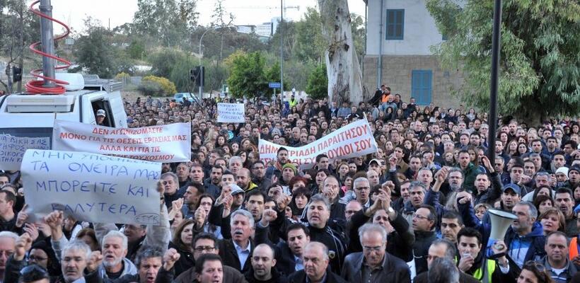 Έτοιμη να παγώσει το τραπεζικό σύστημα η ΕΤΥΚ