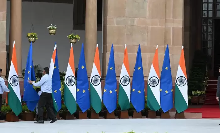 Reuters: Η Ινδία μειώνει στο 40% τους δασμούς στα ευρωπαϊκά αυτοκίνητα από 110% - Κλείνει αύριο το deal