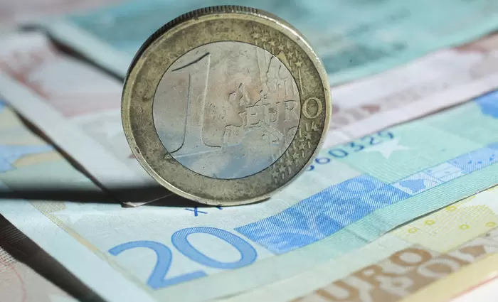 Το ευρώ υποχωρεί κατά 0,06% και διαμορφώνεται στα $1,1343