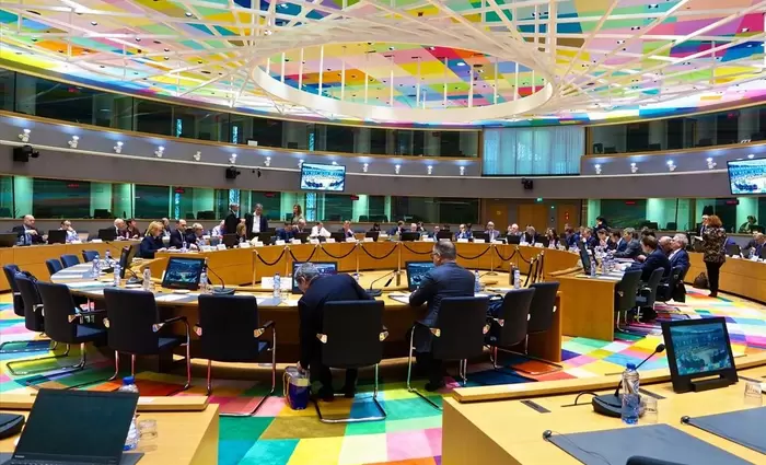 Το Eurogroup στηρίζει τις πιστωτικές παροχές από τον ESM
