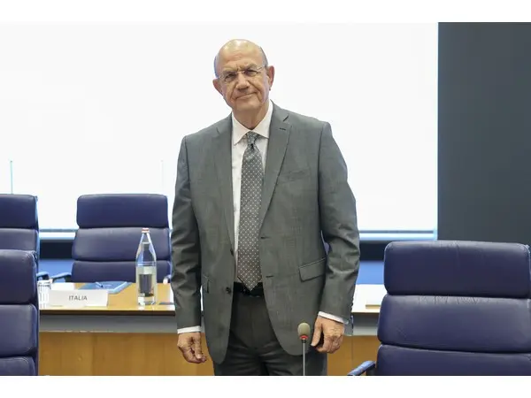 ΥΠΟΙΚ: Στόχος η ανάπτυξη και η δημιουργία θέσεων εργασίας