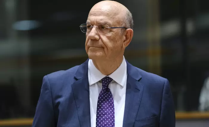 ΥΠΟΙΚ: Επιστρέφει από Βρυξέλλες με εγκεκριμένες τροποποιήσεις στο ΣΑΑ