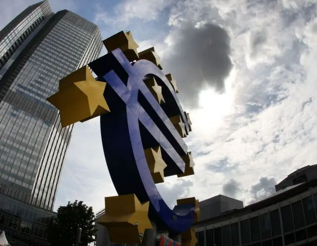 Επιτόκια: Περιστέρια και γεράκια παίρνουν θέσεις μάχης - Η κρίσιμη συνεδρίαση της ΕΚΤ