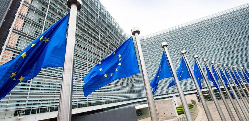 Βολές Κομισιόν κατά οκτώ ευρωπαϊκών τραπεζών για καρτέλ