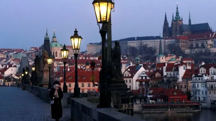 Ποιες ευρωπαϊκές χώρες σχεδιάζουν χαλάρωση των περιοριστικών μέτρων