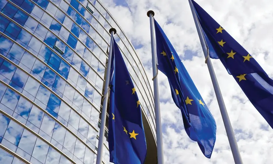 Δημοσιονομικούς κινδύνους από ΑΤΑ και ΚΕΔΙΠΕΣ εντοπίζει η Κομισιόν