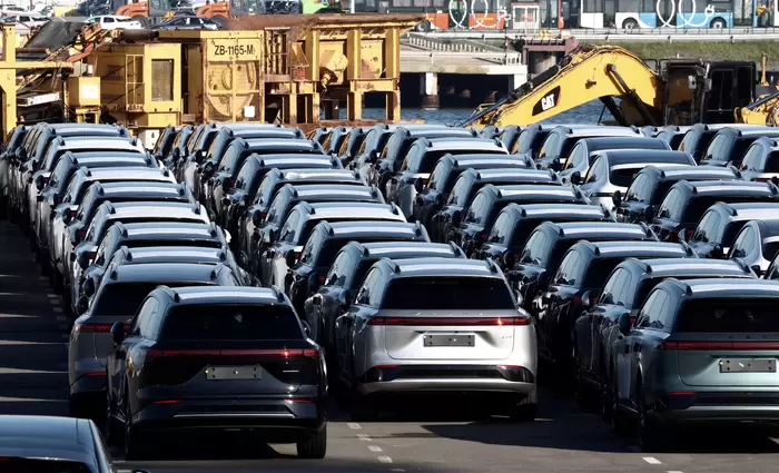 Κίνα: «Μην μειώνετε τις τιμές» – Προειδοποιήσεις σε κατασκευαστές ηλεκτρικών οχημάτων