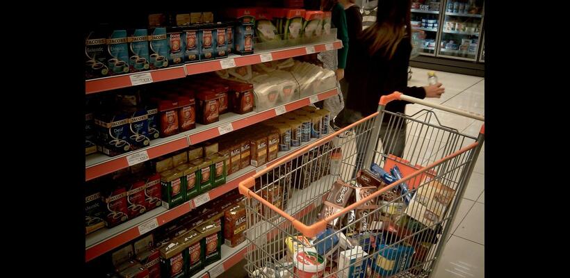 Καθαρά Δευτέρα: Πώς λειτουργούν καταστήματα και υπεραγορές