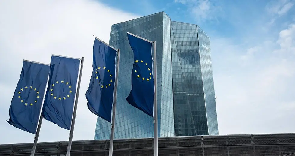 ΕΚΤ: Πληθαίνουν οι τραπεζίτες που ζητούν άνοδο επιτοκίων