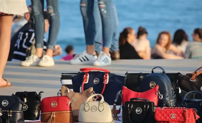 Πόσα δισεκατομμύρια χάνονται κάθε χρόνο εξαιτίας των απομιμήσεων    