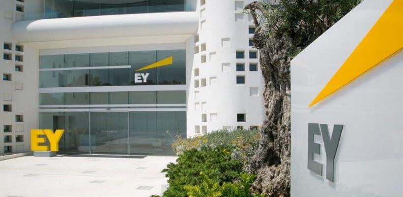 EY: Έσοδα-ρεκόρ, ύψους 36,4 δις δολαρίων παγκοσμίως για το 2019