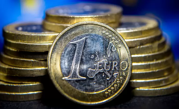 Tο ευρώ ενισχύεται οριακά 0,05%