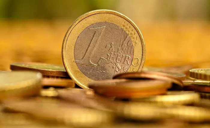 Οι Ευρωπαίοι στηρίζουν το ευρώ όσο ποτέ άλλοτε