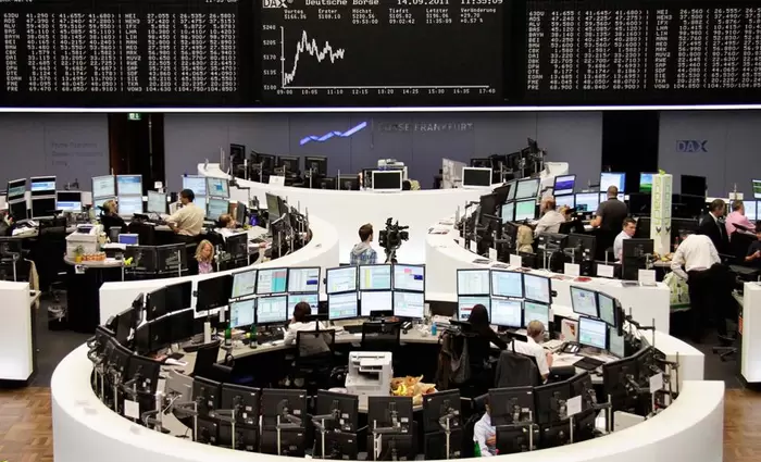 Πτώση μετοχών ευρωπαϊκών χρηματιστηρίων στο ξεκίνημα των συναλλαγών