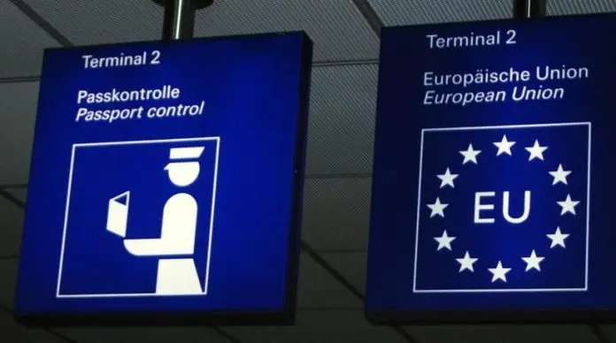 ΕΕ: Έλεγχος σε ταξιδιώτες που δεν υποχρεούνται να έχουν βίζα