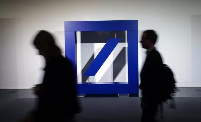 Αντιμέτωπη με έρευνες για ξέπλυμα η Deutsche Bank