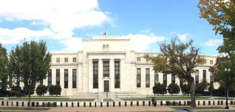 Fed: Αναμένεται να δώσει σήμα για μια πρώτη μείωση στα επιτόκια τον Σεπτέμβριο