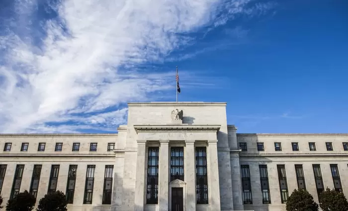 Αμετάβλητα διατήρησε τα επιτόκια η Fed