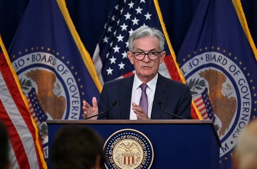 Πάουελ (Fed): Πιθανή μείωση επιτοκίων το Σεπτέμβριο