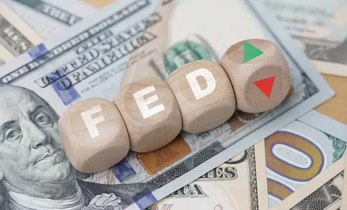 Fed: Έρευνα προβλέπει ότι θα αγοράσει ομόλογα αξίας 200 δισ. δολαρίων