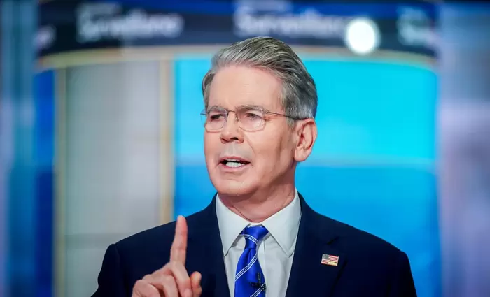 Κωλοτούμπα Μπέσεντ για τα επιτόκια: Δεν είπα στη Fed τι να κάνει