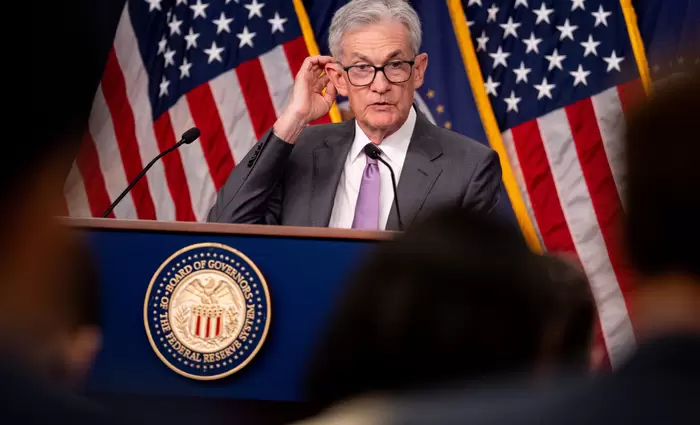 Νέος νομικός πονοκέφαλος για τον Πάουελ και τη Fed