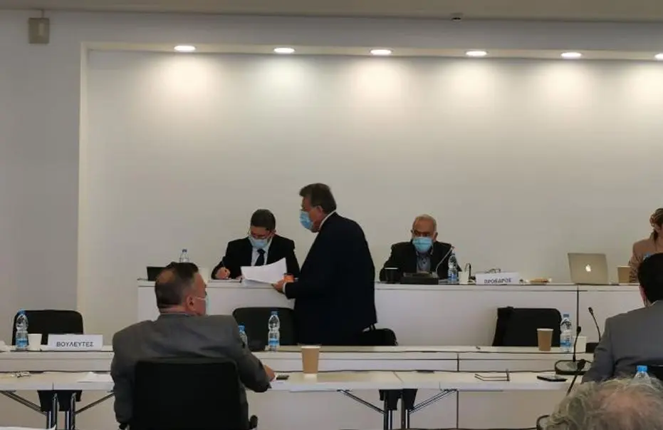 Αποχώρησε ο ΔΗΣΥ από τη συνεδρία της Επιτροπής Ελέγχου