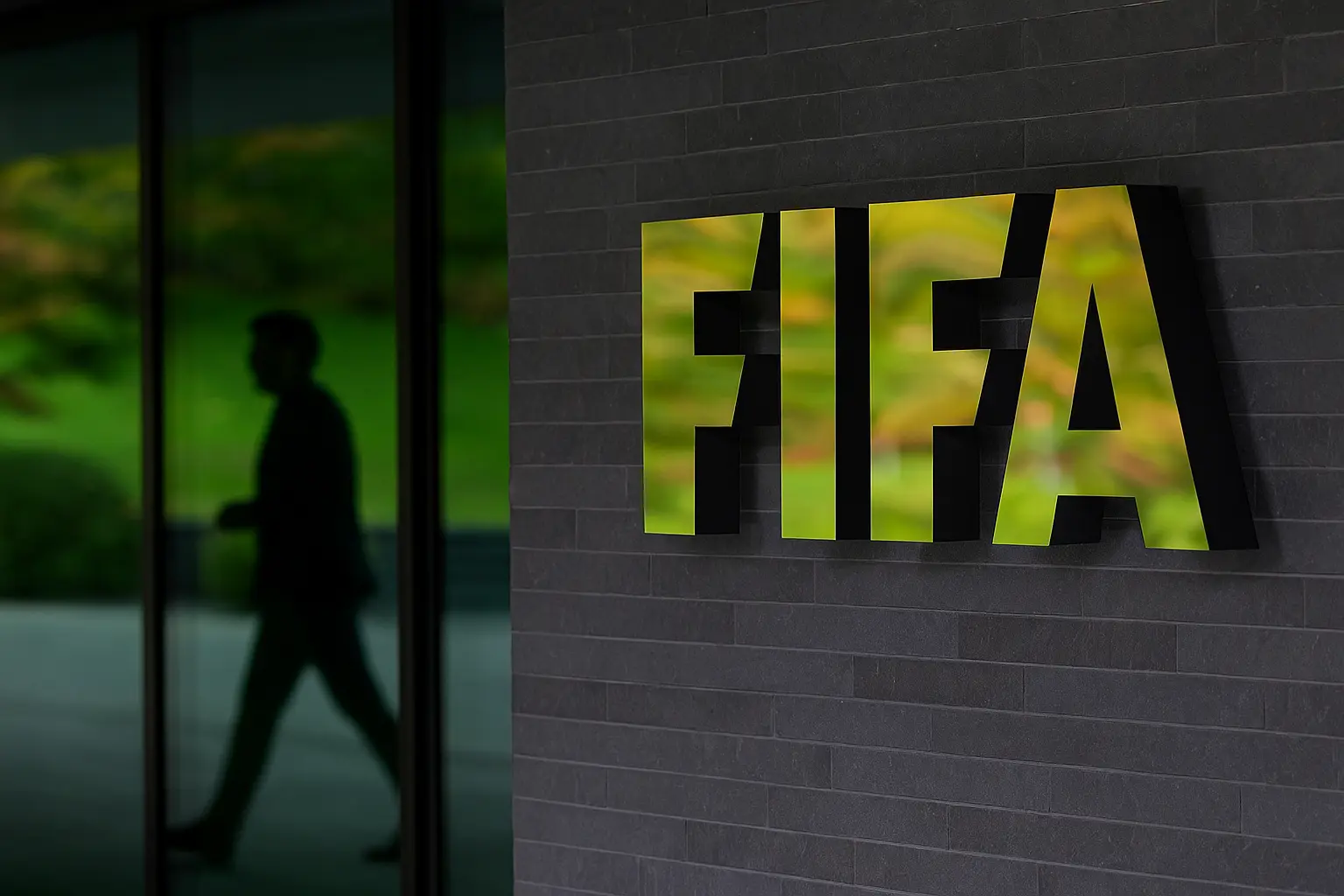 FIFA καλεί ευρωπαϊκές ομάδες να αγνοήσουν κυρώσεις κατά της Ρωσίας