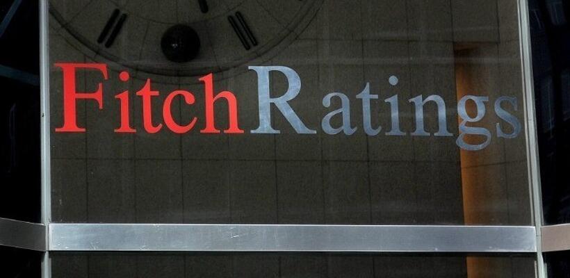 Fitch: Αρνητική πλέον η προοπτική του βρετανικού αξιόχρεου