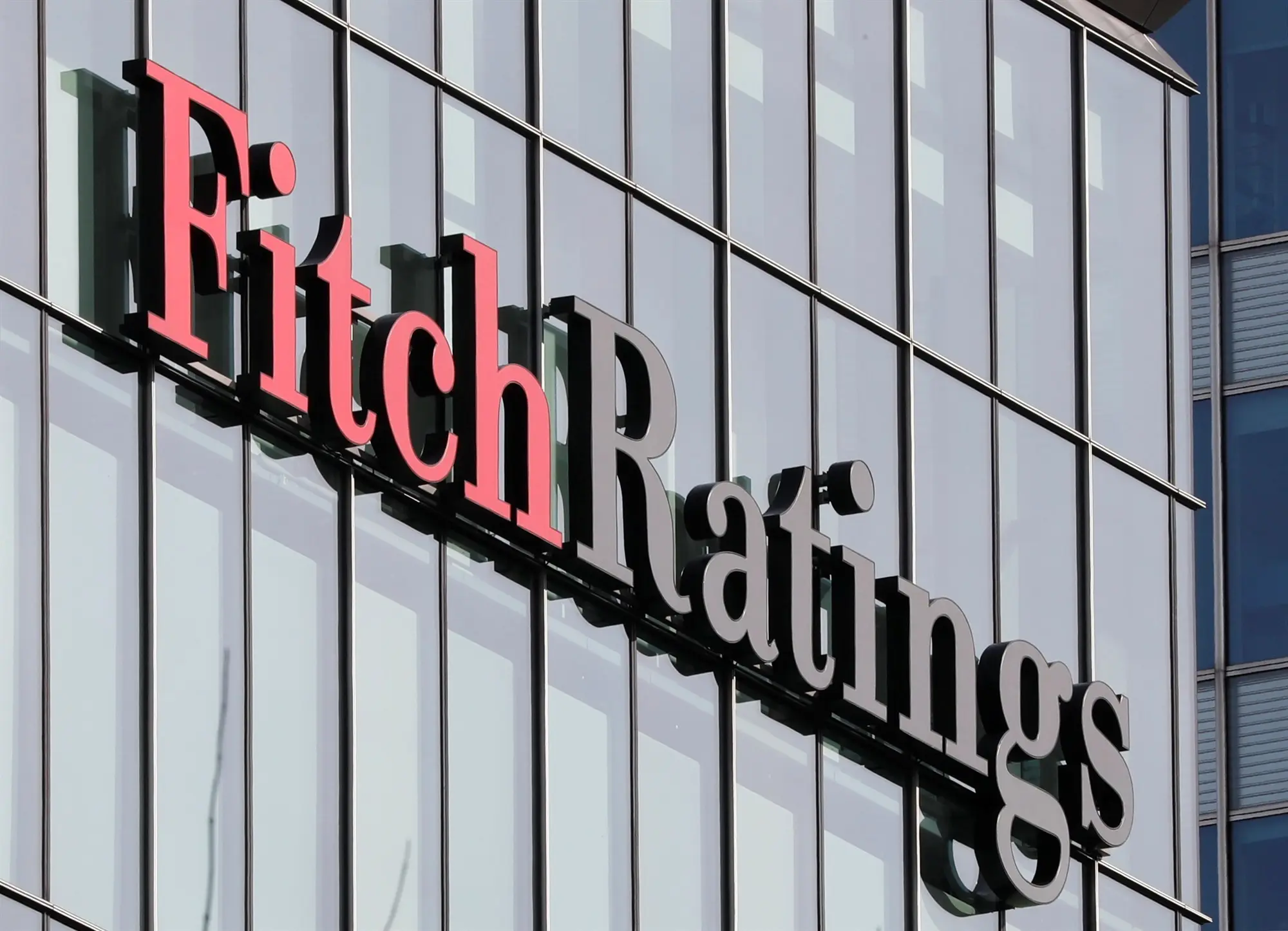 Fitch: Αναθεώρησε σε θετική την προοπτική της κυπριακής οικονομίας