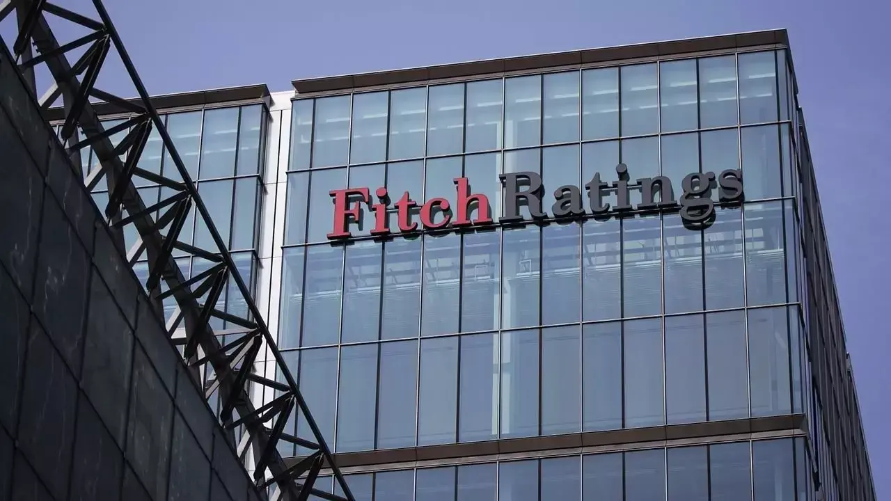 Η πρόβλεψη της Fitch για επιτόκια ΕΚΤ και πληθωρισμό