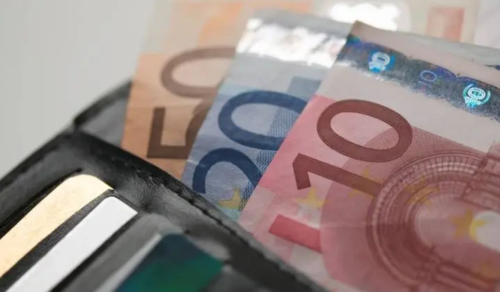 ΟΕΒ: Μεταξύ 0,65% και 0,7% επί των ολικών μισθών η ΑΤΑ