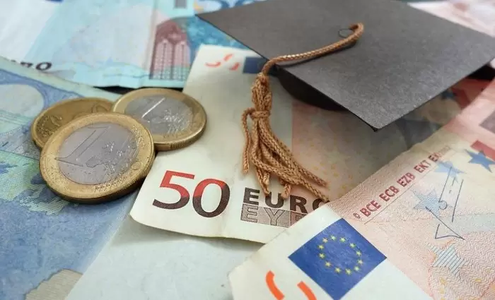 Ιδιωτικά Πανεπιστήμια: Τι ισχύει με τα δίδακτρα – Απάντηση της Υπουργού Παιδείας