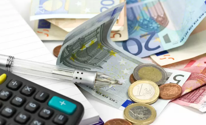 Φωτιά στις τσέπες μας από ακρίβεια και νέους φόρους (ΒΙΝΤΕΟ)