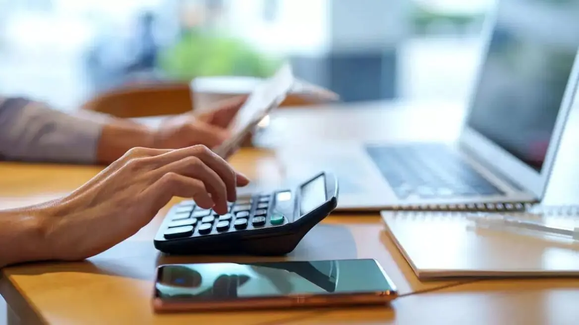 Παράταση 15 ημερών για τις φορολογικές δηλώσεις