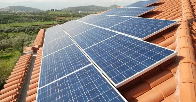 Λήγει στις 16 Ιανουαρίου η διαβούλευση για σχέδιο χορηγιών για ΑΠΕ σε κατοικίες