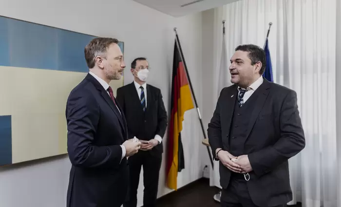 «Είναι λάθος η αντίληψη ότι είμαστε εκτεθειμένοι στη Ρωσική οικονομία»