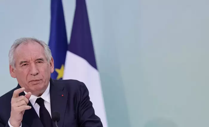 Θύελλα στη Γαλλία για το αυστηρό δημοσιονομικό σχέδιο της κυβέρνησης Μπαϊρού