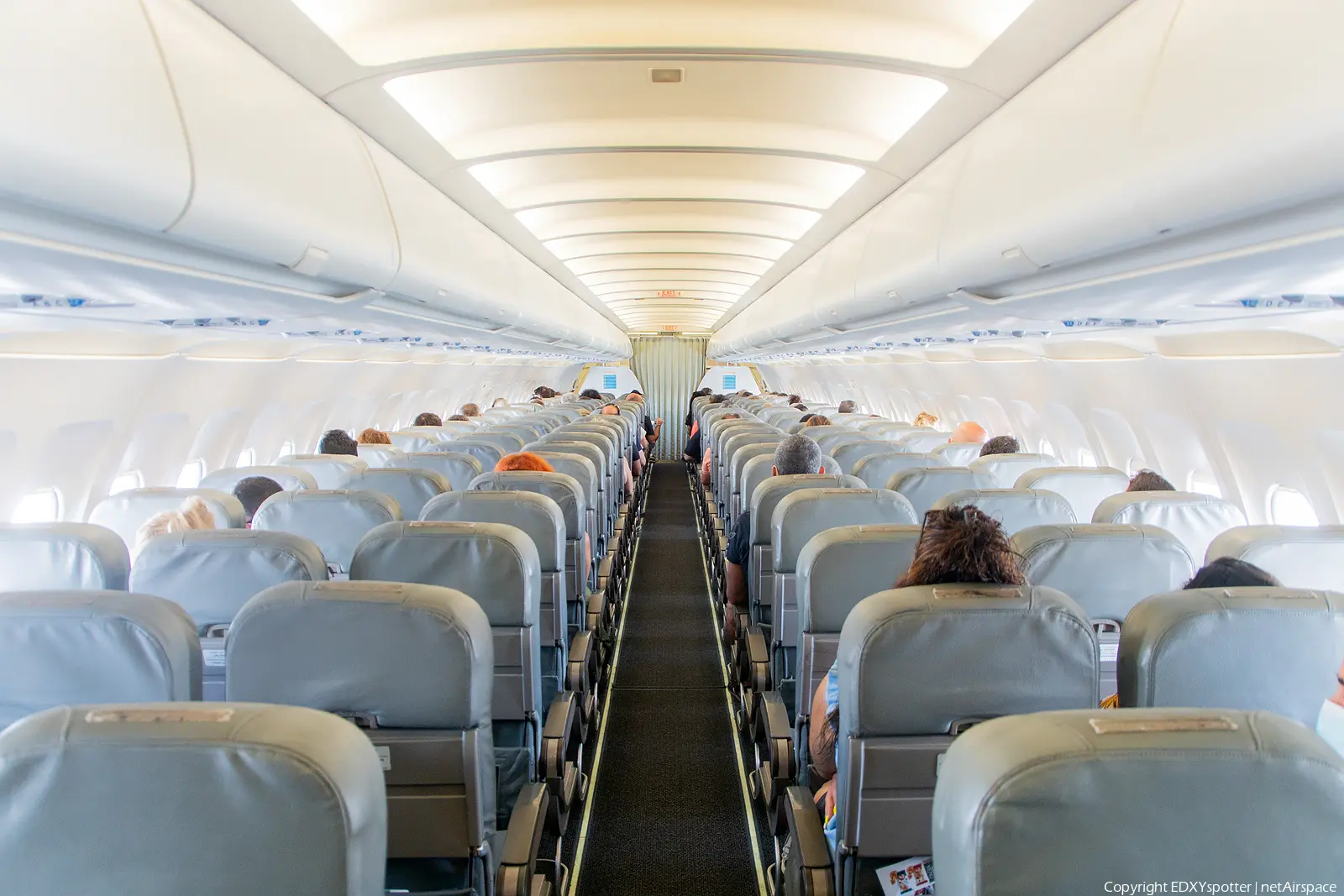 Τρομάζουν οι αριθμοί για τον τουρισμό - Μειώνονται οι πτήσεις για Κύπρο