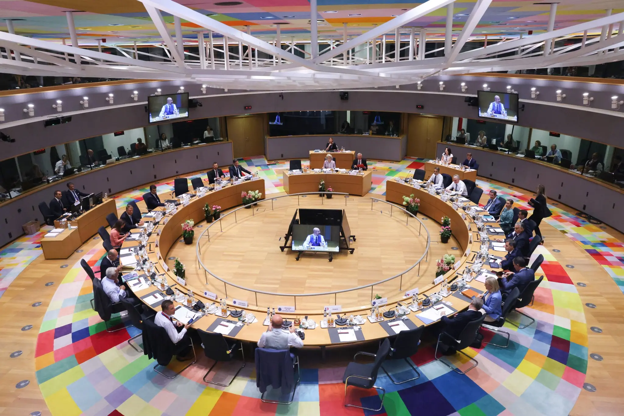 ΠτΔ: Χρειάζεται συνεργασία για αντιμετώπιση της ακρίβειας