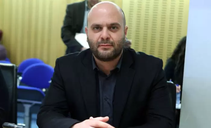 Χρίστου: Ύποπτο παρασκήνιο πίσω από το deal του Συνεργατισμού