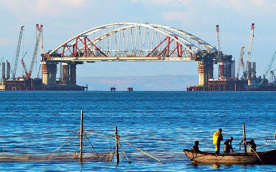 Η Ρωσία θα χτίσει τερματικό σιτηρών στην Κριμαία