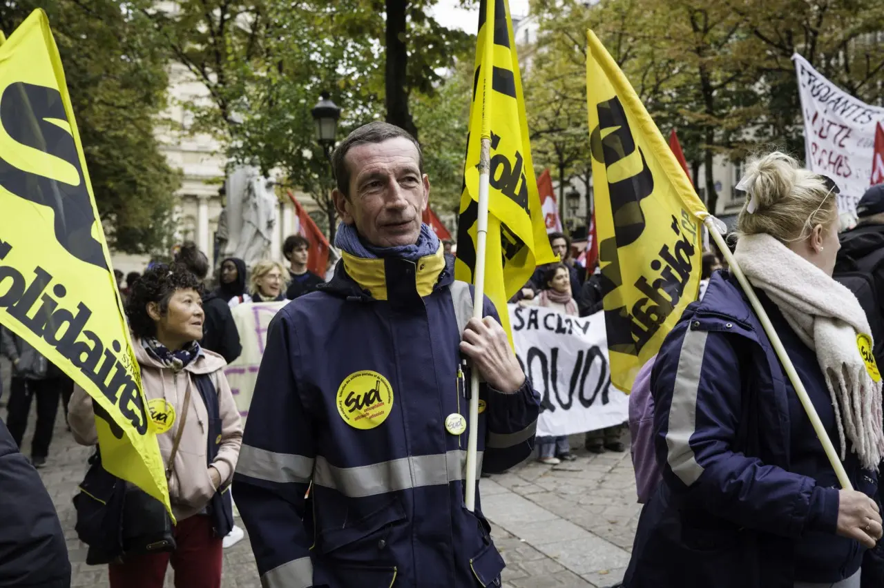 Νέα διαδήλωση κατά της λιτότητας στη Γαλλία - Στο στόχαστρο ο προϋπολογισμός Λεκορνί
