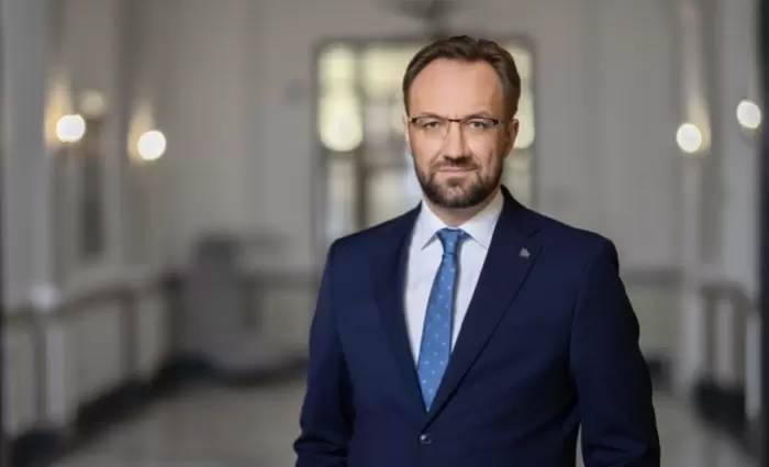 Σίμκους (ΕΚΤ): Σημαντικό να υπάρξει παύση στις κινήσεις των επιτοκίων